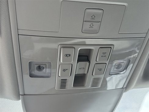 New 2025 Volkswagen Taos SE image 37