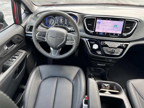 New 2026 Chrysler Pacifica Select image 18