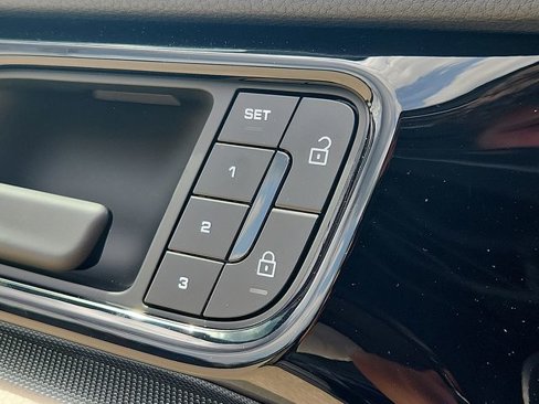 New 2025 Porsche Panamera 4 image 20