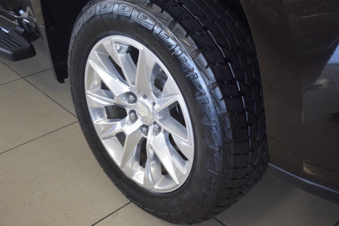 Used 2019 Chevrolet Silverado 1500 LTZ w/ LTZ Premium Package image 18