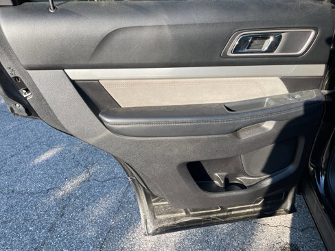 Used 2017 Ford Explorer XLT w/ Equipment Group 202A image 20