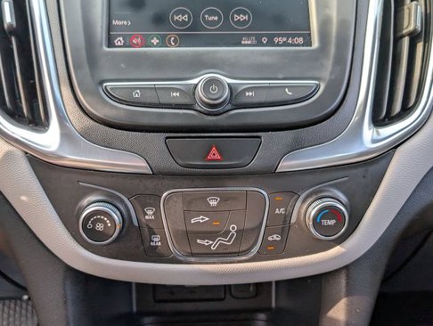 Used 2021 Chevrolet Equinox LS image 26