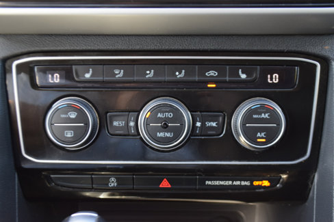 Used 2022 Volkswagen Atlas SE image 28