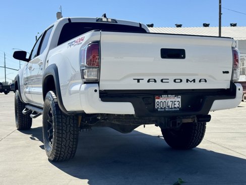 Used 2021 Toyota Tacoma TRD Off-Road image 8