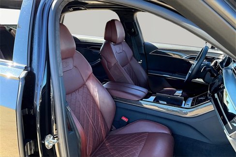 Used 2020 Audi S8 L w/ S8 Executive Package image 7