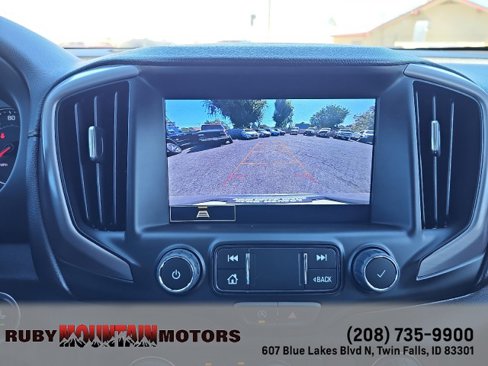 Used 2023 GMC Terrain AT4 image 18