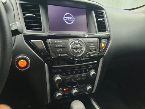 Used 2019 Nissan Pathfinder S image 23