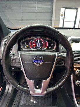 Used 2016 Volvo XC60 T5 Premier w/ Proximity Package image 16