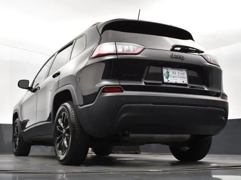 Used 2023 Jeep Cherokee Altitude Lux image 12