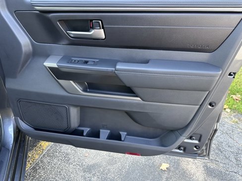 New 2026 Toyota Tundra SR5 image 9
