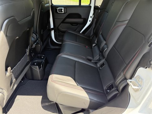New 2025 Jeep Gladiator Rubicon w/ Convenience Group image 12