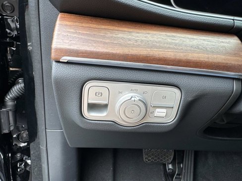 New 2025 Mercedes-Benz GLE 450e 4MATIC image 32