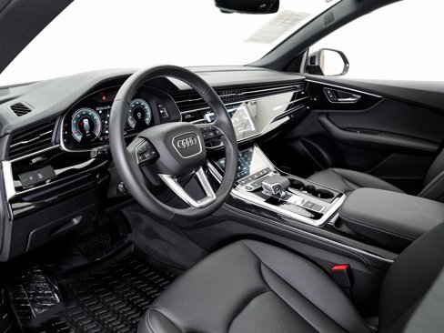 Certified 2025 Audi Q8 Premium Plus image 4