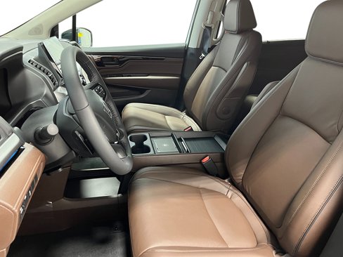 New 2026 Honda Odyssey Touring image 15