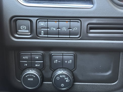 Used 2022 Chevrolet Tahoe LT image 30
