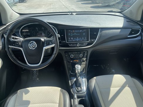 Used 2018 Buick Encore Sport Touring image 9