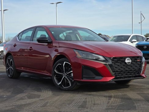 New 2025 Nissan Altima 2.5 SR image 2