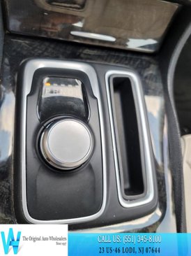 Used 2018 Chrysler 300 Limited image 24