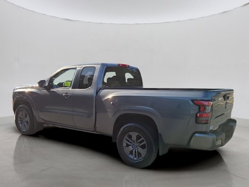 Used 2025 Nissan Frontier SV image 26