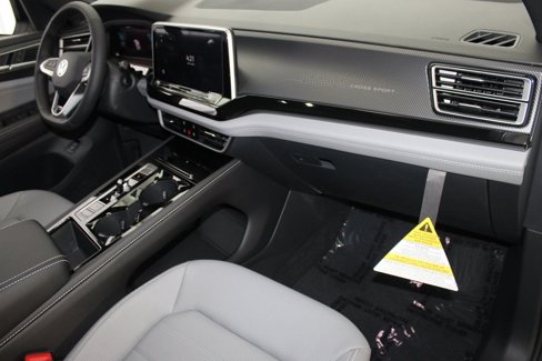 New 2026 Volkswagen Atlas Cross Sport SEL R-Line image 34
