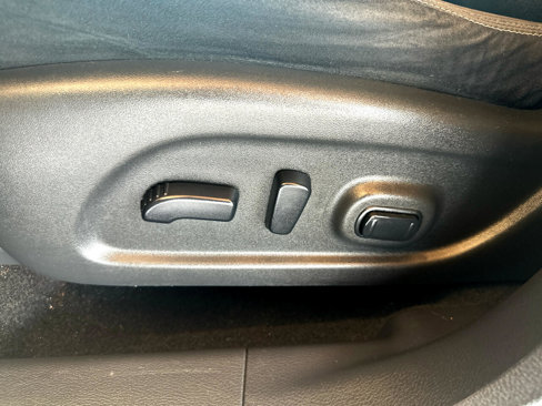 Used 2016 Nissan Murano SV image 34
