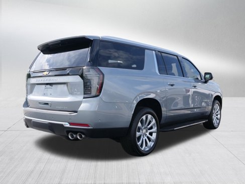 New 2025 Chevrolet Suburban Premier image 3