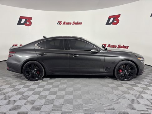Used 2022 Genesis G70 3.3T image 7
