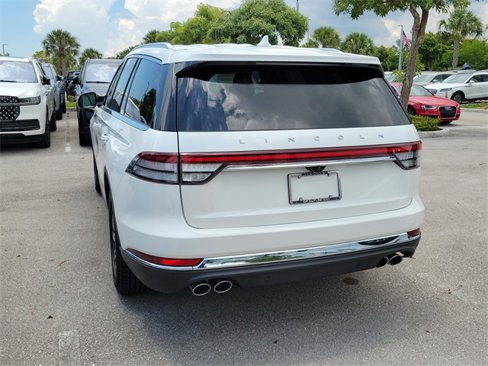 Certified 2023 Lincoln Aviator 2WD image 4