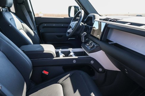 New 2025 Land Rover Defender 110 S image 12