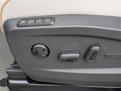 New 2025 Volkswagen ID. Buzz Pro S Plus image 27