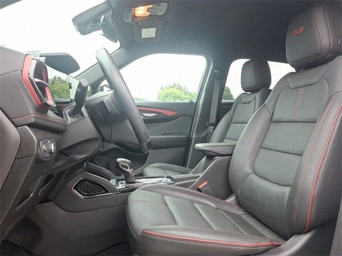 Used 2025 Chevrolet TrailBlazer RS w/ Driver Confidence Package image 13
