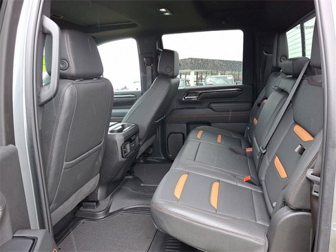 Used 2024 GMC Sierra 2500 AT4 w/ AT4 Premium Plus Package image 8