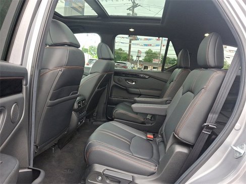 Certified 2025 Honda Pilot TrailSport image 10