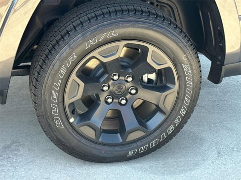 New 2026 RAM 1500 4x4 Crew Cab image 38