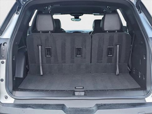 Used 2022 Chevrolet Traverse RS image 6