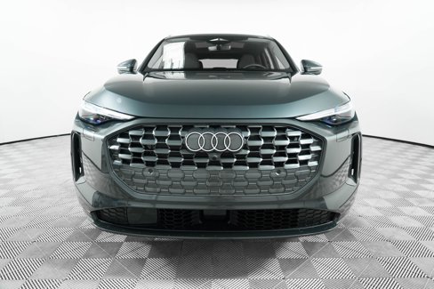 New 2025 Audi Q5 Premium Plus image 2