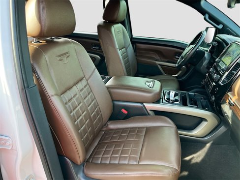Used 2024 Nissan Titan Platinum Reserve image 28