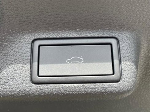 New 2025 Volkswagen ID. Buzz 1st Edition image 14