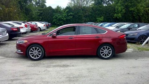 Used 2017 Ford Fusion SE w/ Fusion SE Technology Package image 11