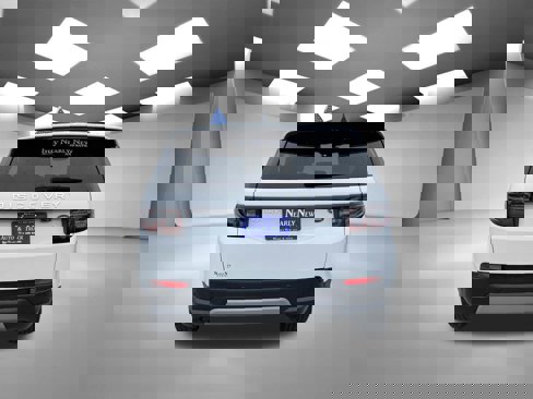 Used 2021 Land Rover Discovery Sport SE image 4
