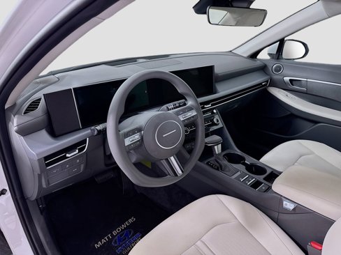 Certified 2025 Hyundai Sonata SE image 9