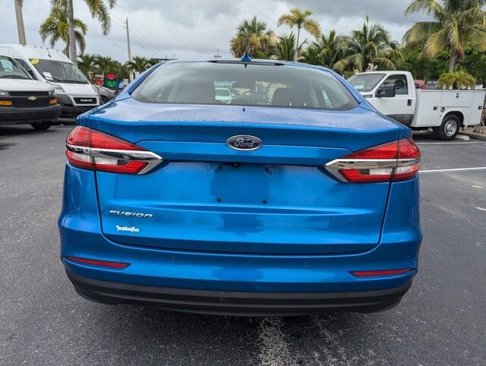Used 2020 Ford Fusion SE image 6