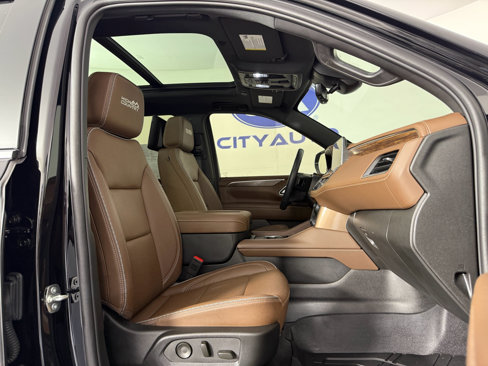 Used 2024 Chevrolet Tahoe High Country w/ Advanced Technology Package image 12