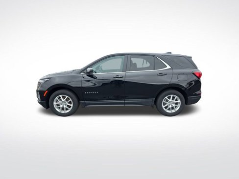 Used 2024 Chevrolet Equinox LT image 2