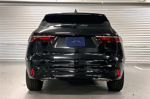 New 2026 Jaguar F-PACE R-Dynamic S image 5