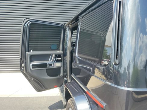 Used 2023 Mercedes-Benz G 550 image 17