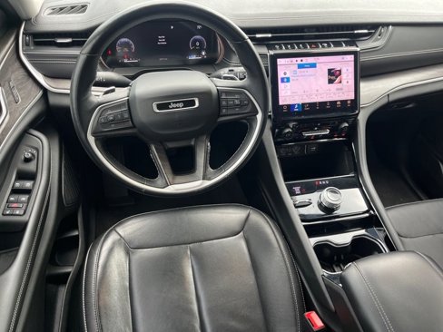 Used 2022 Jeep Grand Cherokee L Limited image 11