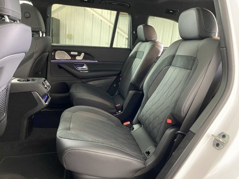 New 2025 Mercedes-Benz GLS 63 AMG 4MATIC image 13