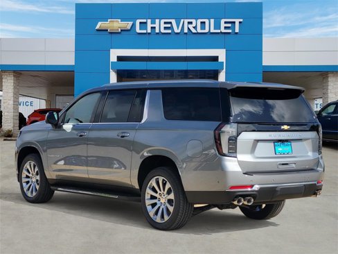 New 2025 Chevrolet Suburban Premier image 3