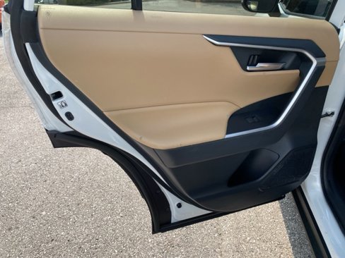 Used 2019 Toyota RAV4 XLE image 20